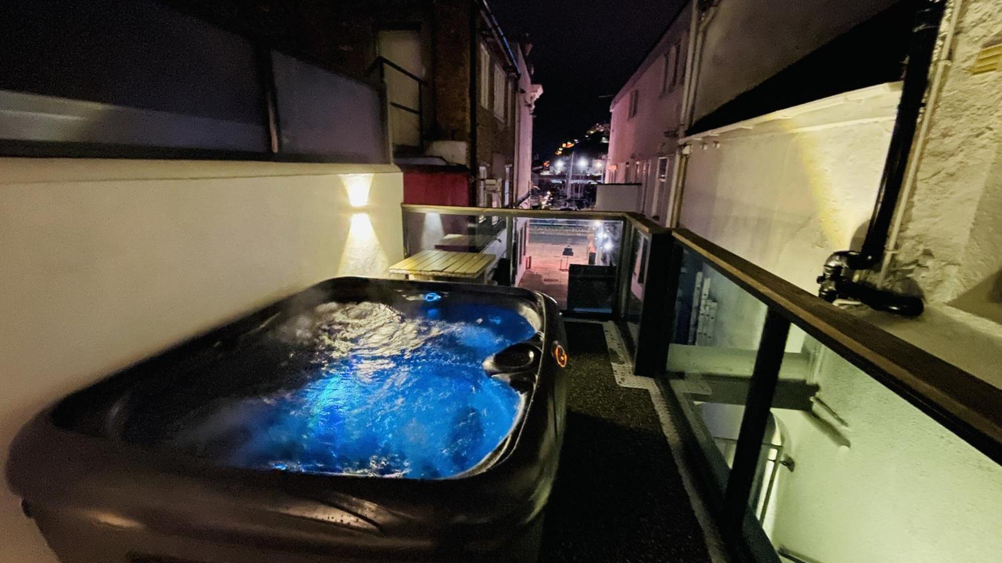 Harbour Breeze - Contemporary Waterside Bolthole On Torquay'S Iconic Marinaアパートメント エクステリア 写真