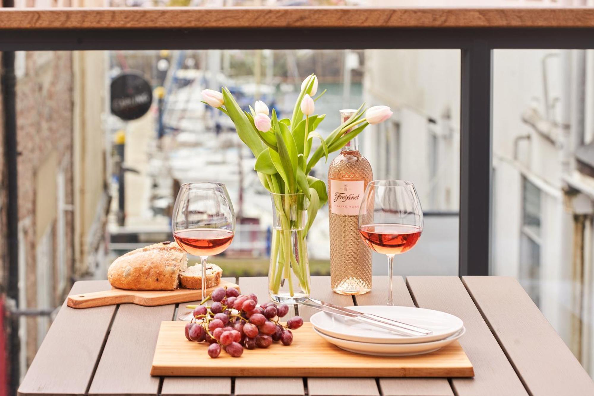 Harbour Breeze - Contemporary Waterside Bolthole On Torquay'S Iconic Marinaアパートメント エクステリア 写真