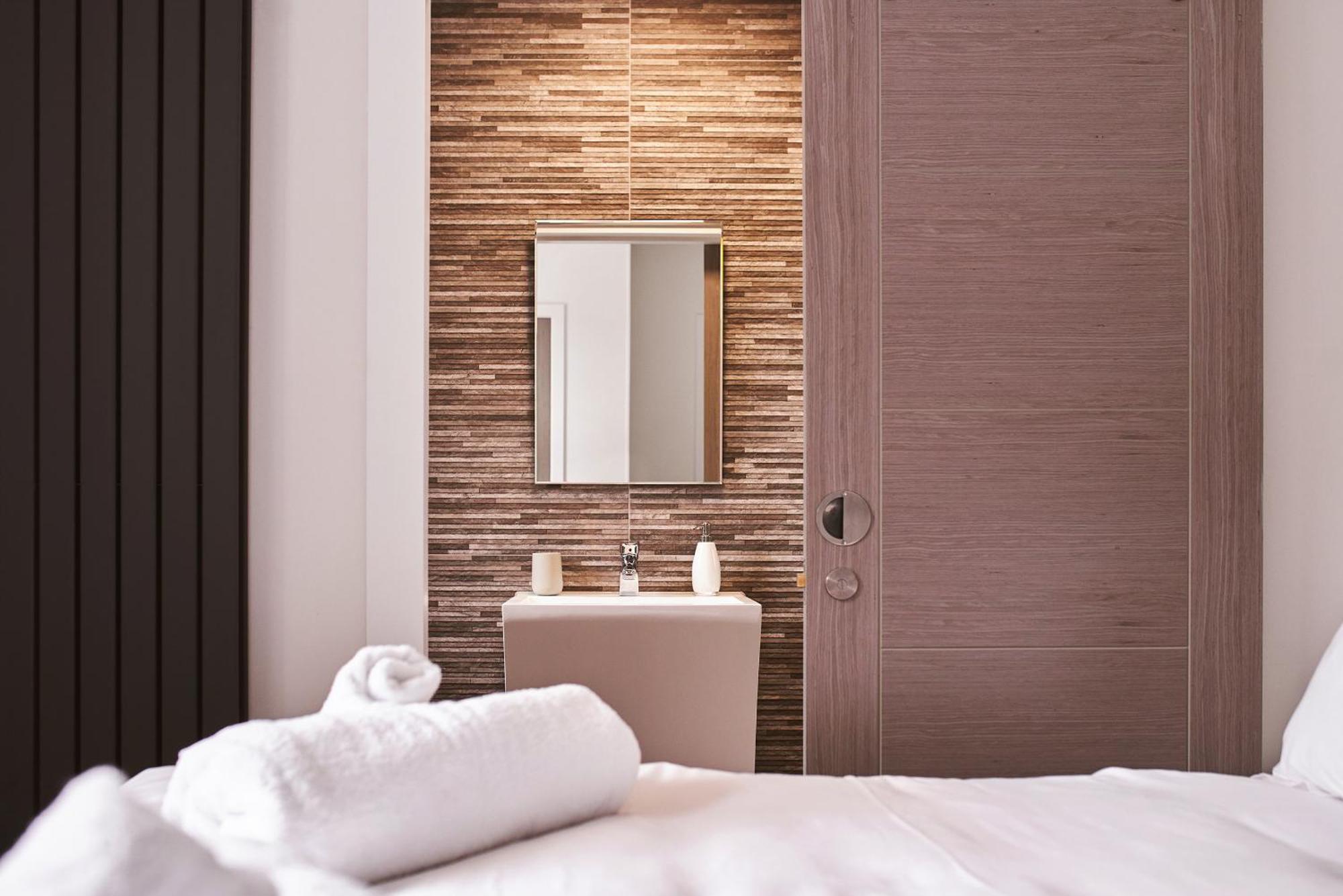 Harbour Breeze - Contemporary Waterside Bolthole On Torquay'S Iconic Marinaアパートメント エクステリア 写真